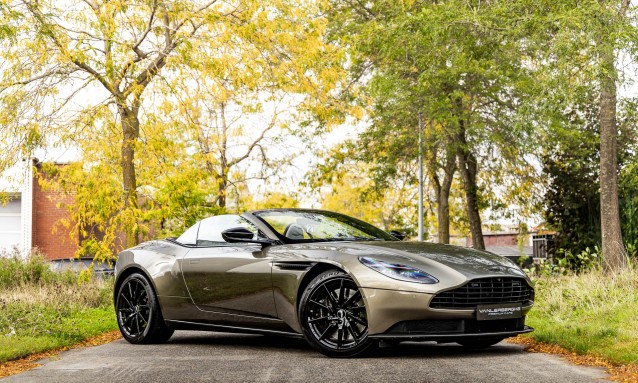 Aston Martin DB11